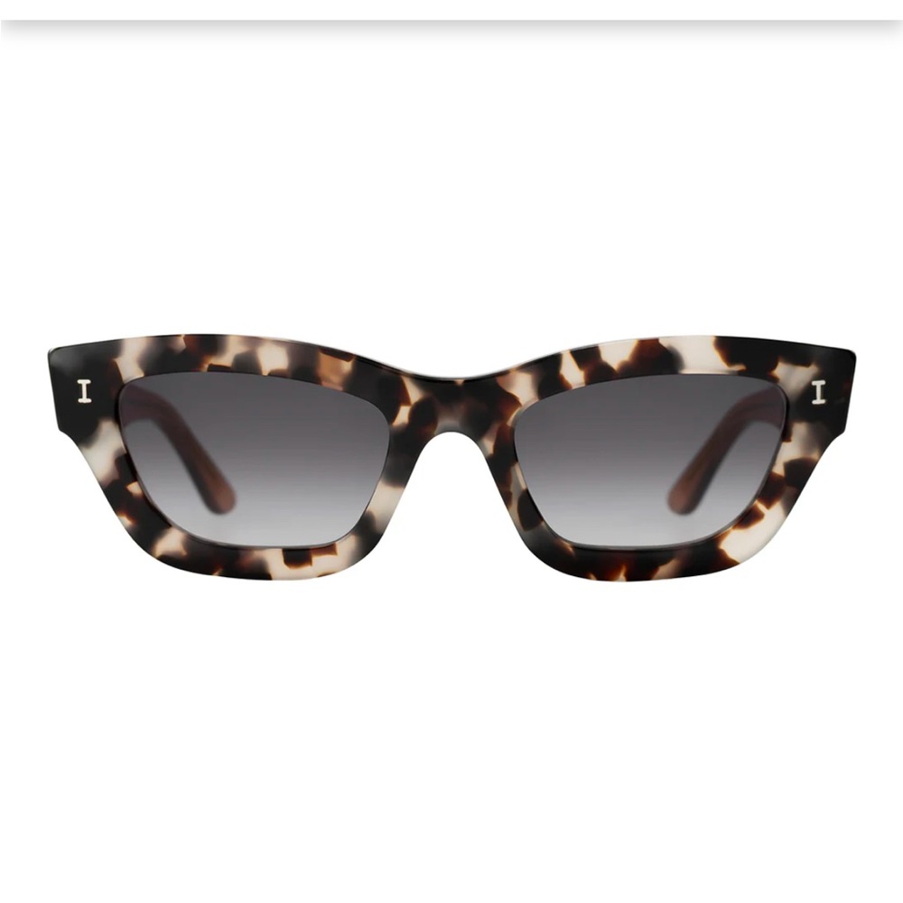 Illesteva Donna sunglasses in white tortoise grey